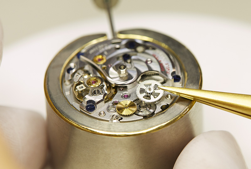 Close up of movement assembly